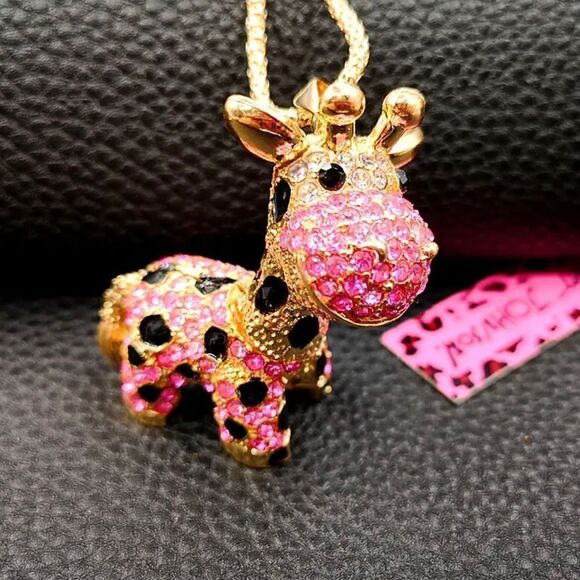Exquisite 3D Pink Giraffe Crystal Sweater Necklace NWOT - Picture 3 of 4
